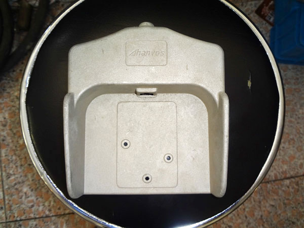 單踏開關(guān)座